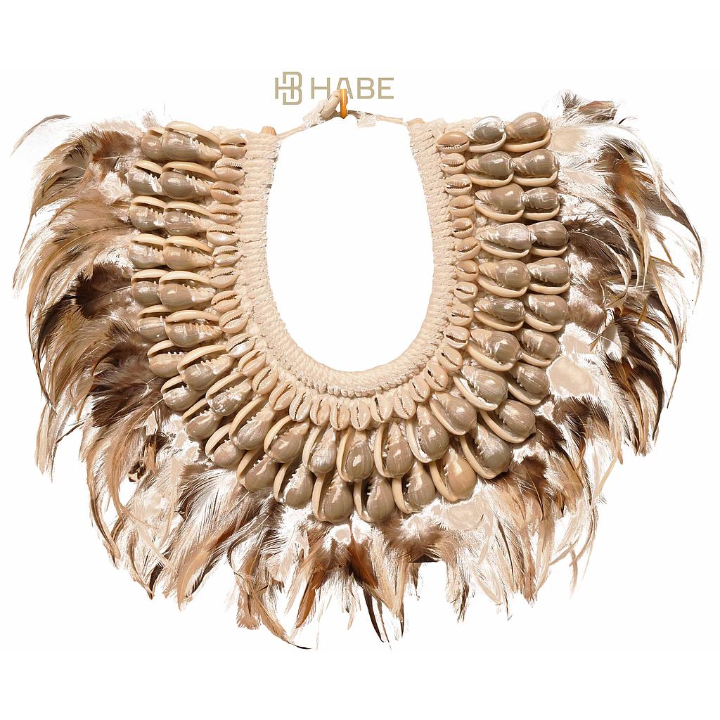 Deco necklace feathers / shells C2 S 30x25x3 cm
