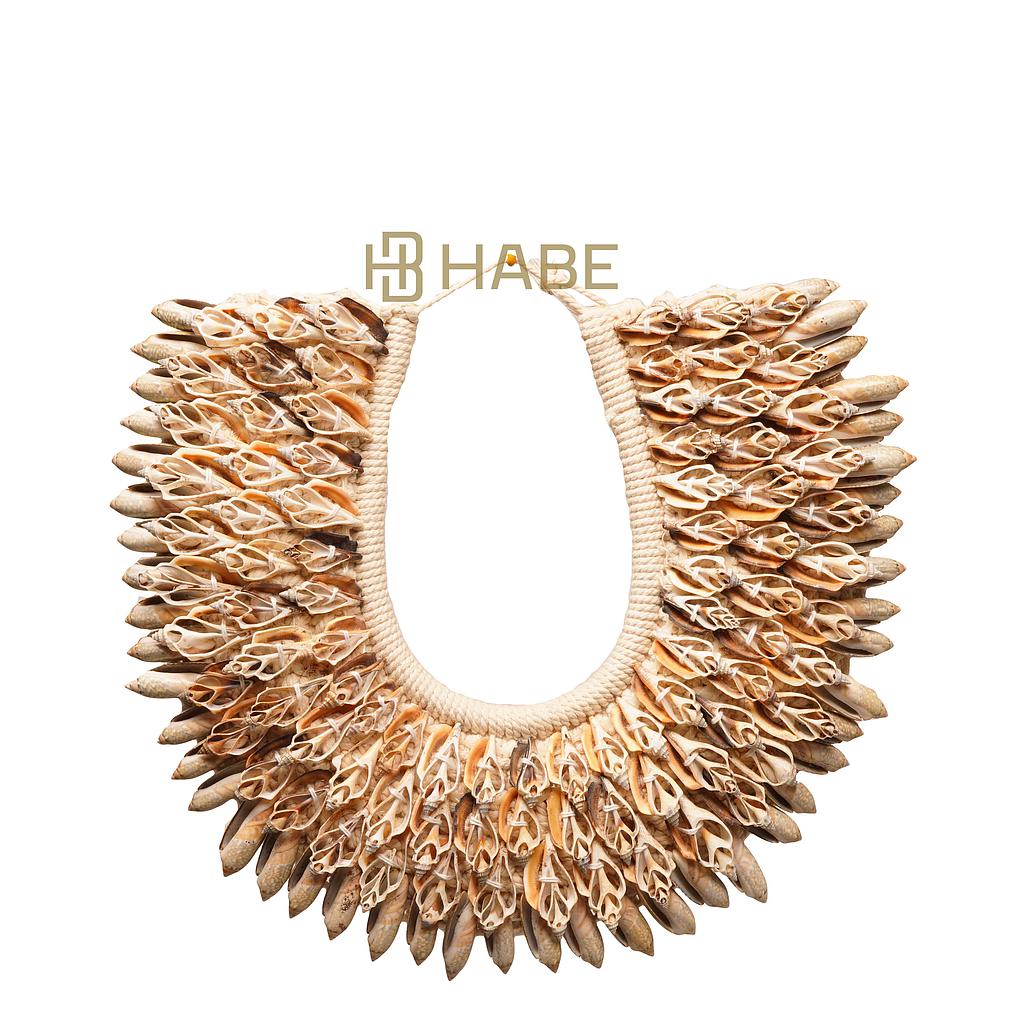 Shell deco necklace D 35x30x2.5 cm